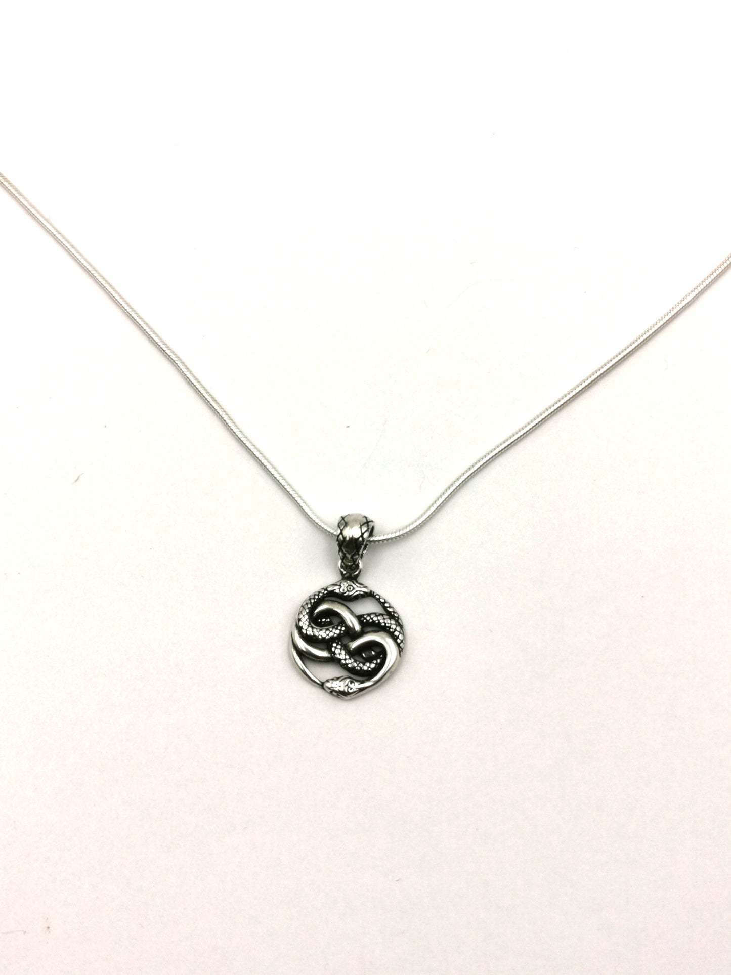 Colgante de Plata 925 Auryn — Serpiente Infinita / Amuleto del Neverending Story — Tamaño Pequeño o Grande