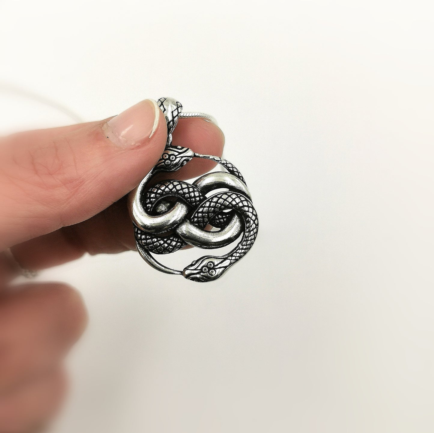 Colgante de Plata 925 Auryn — Serpiente Infinita / Amuleto del Neverending Story — Tamaño Pequeño o Grande