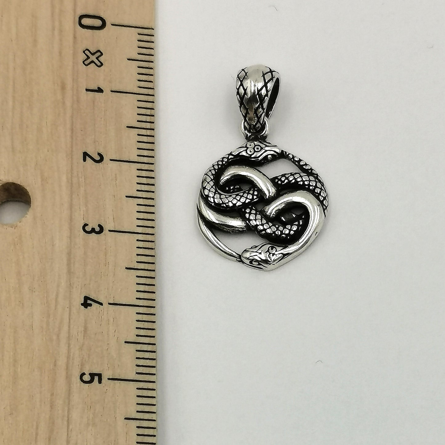 Colgante de Plata 925 Auryn — Serpiente Infinita / Amuleto del Neverending Story — Tamaño Pequeño o Grande