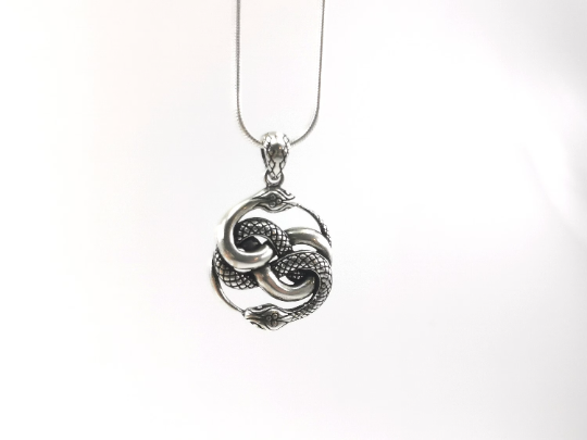 Colgante de Plata 925 Auryn — Serpiente Infinita / Amuleto del Neverending Story — Tamaño Pequeño o Grande