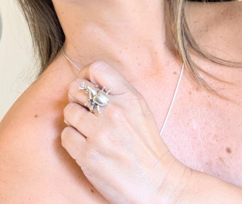 Anillo Escarabajo Rinoceronte en Plata 925