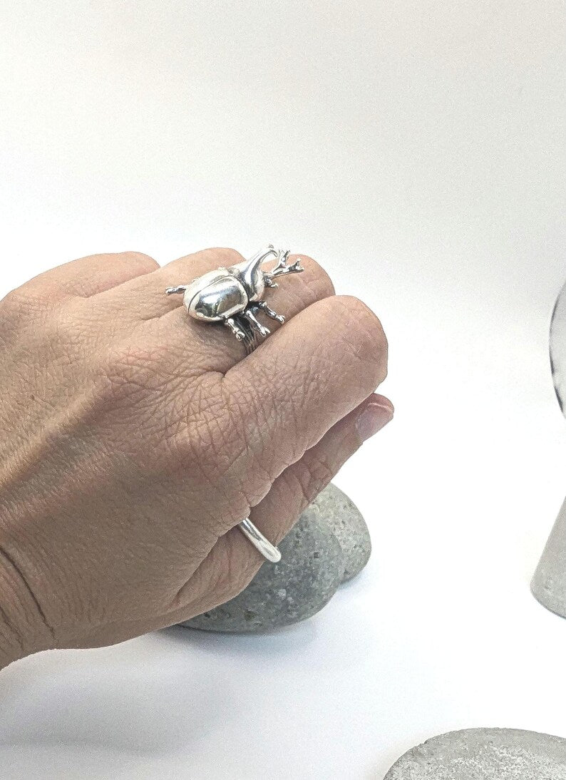 Anillo Escarabajo Rinoceronte en Plata 925