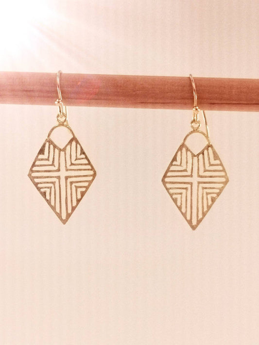 Aros Tribales con Diseño de Rombo Bañados en Oro 18K