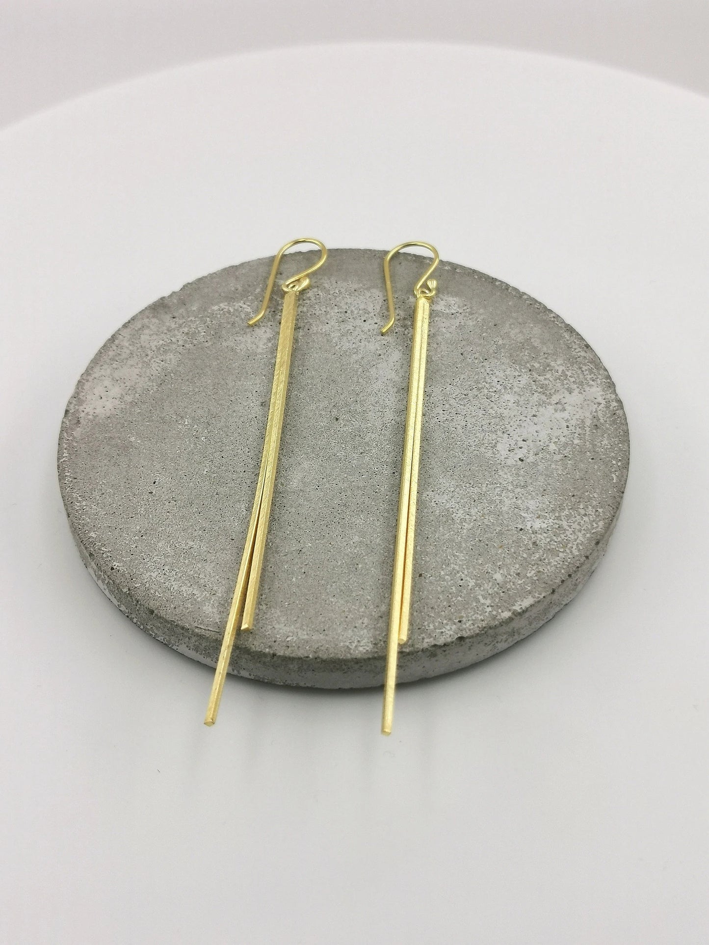 Aros de Barras Minimalistas en Plata 925 Bañados en Oro 18K
