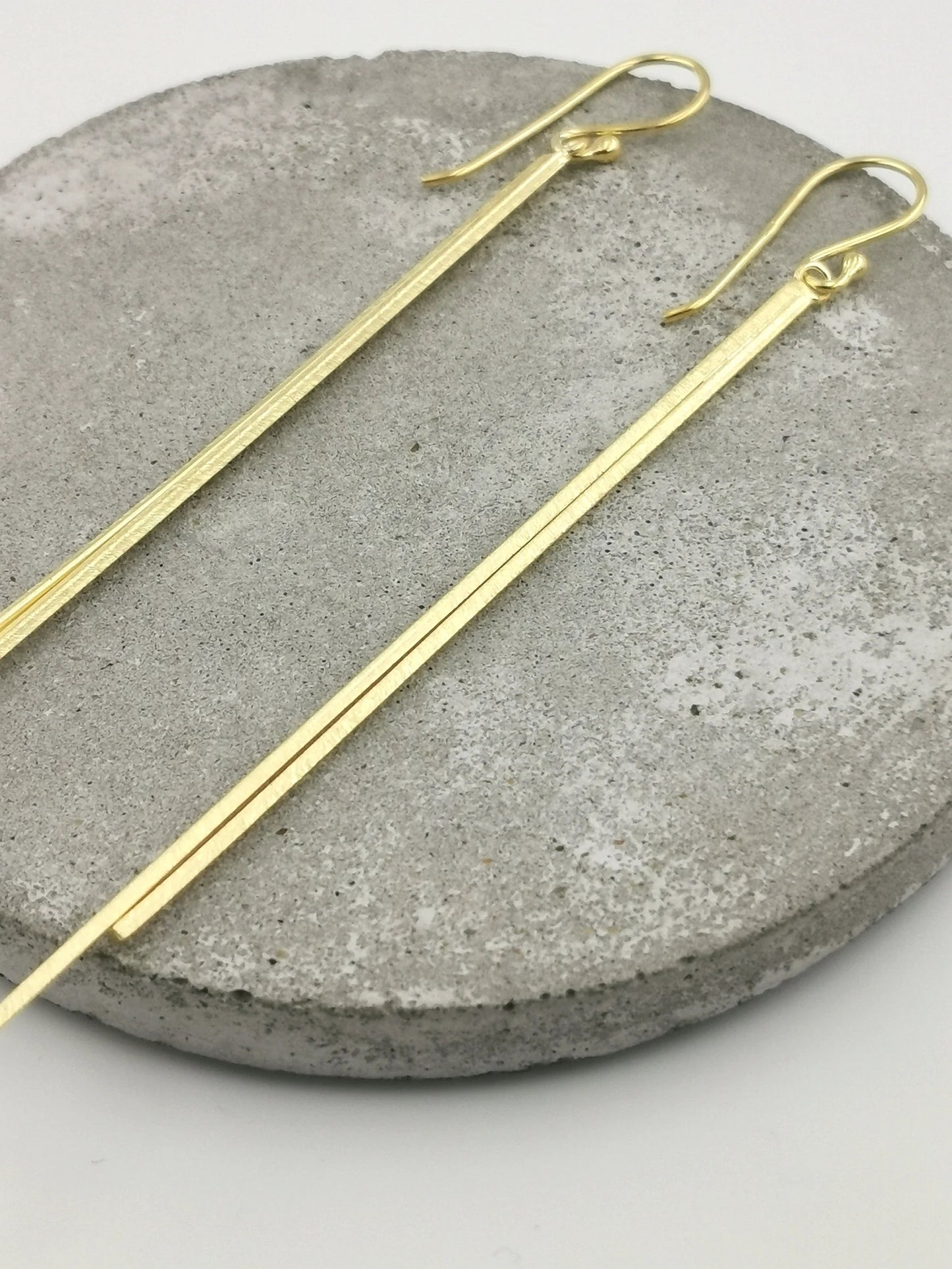 Aros de Barras Minimalistas en Plata 925 Bañados en Oro 18K
