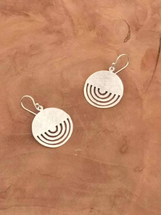 Aros Tribales Mandala de Plata 925 con Acabado Mate – Inspirados en Diseños Mapuche