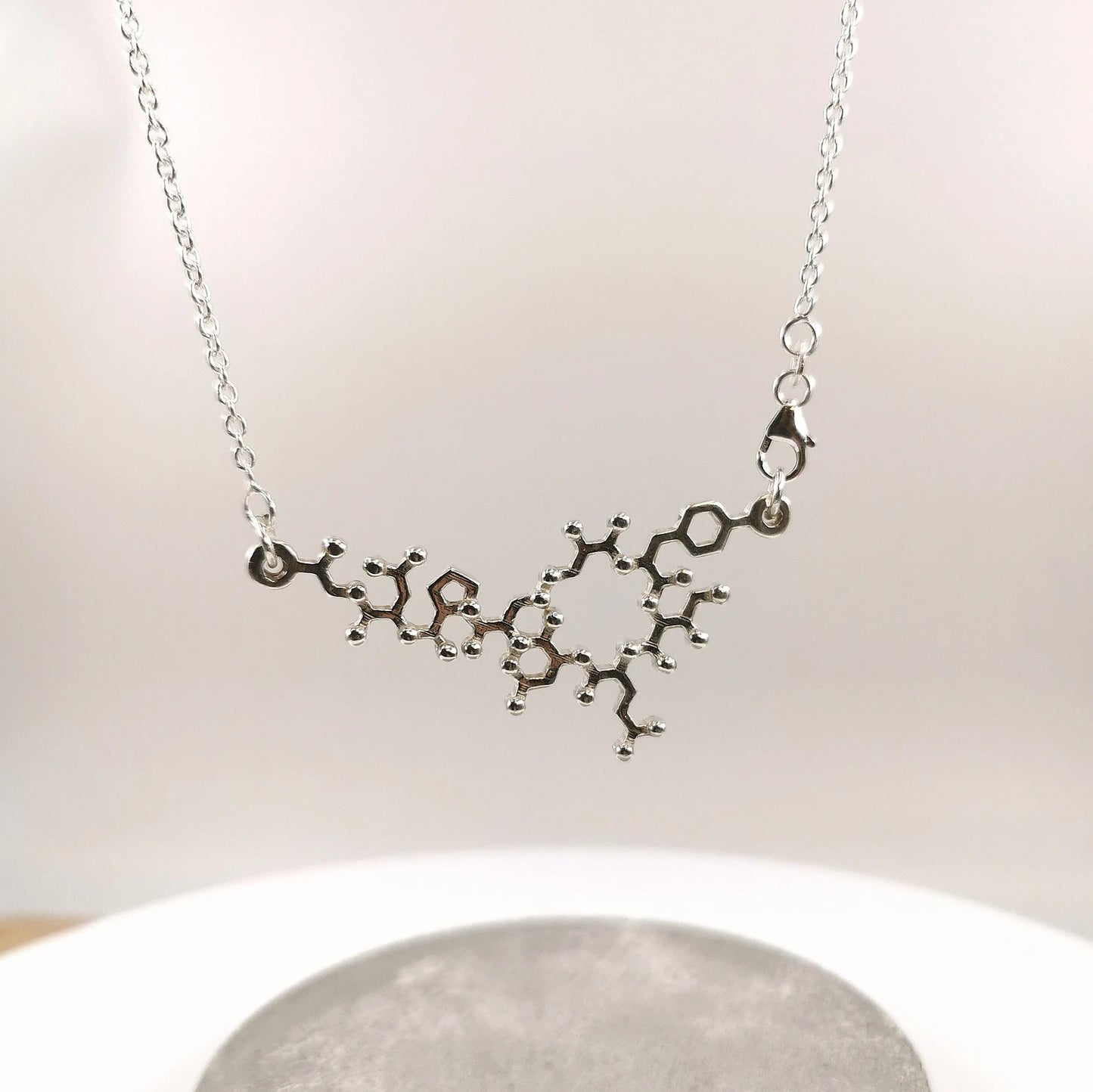 Collar Oxitocina en Plata 925 con Cadena
