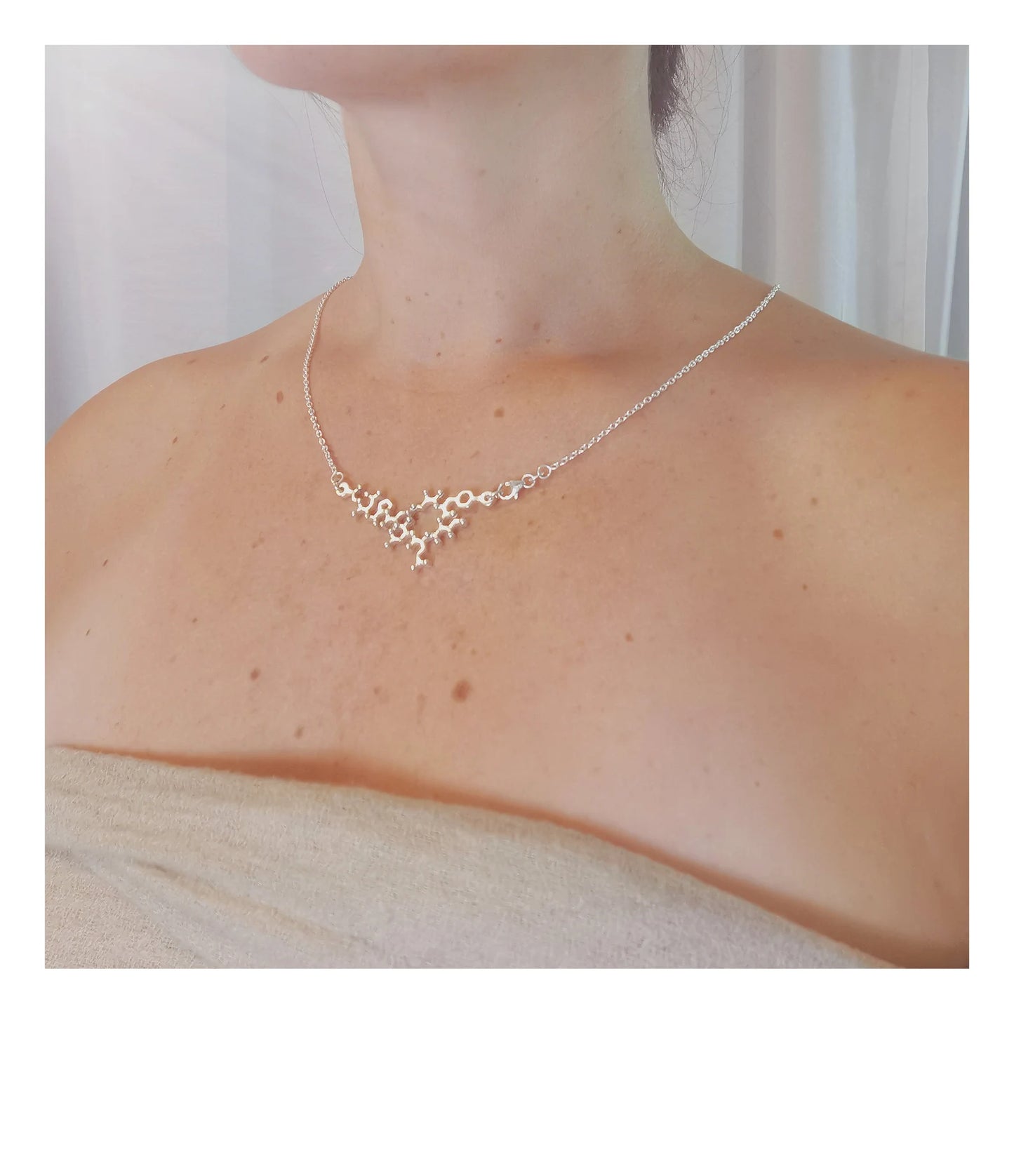 Collar Oxitocina en Plata 925 con Cadena