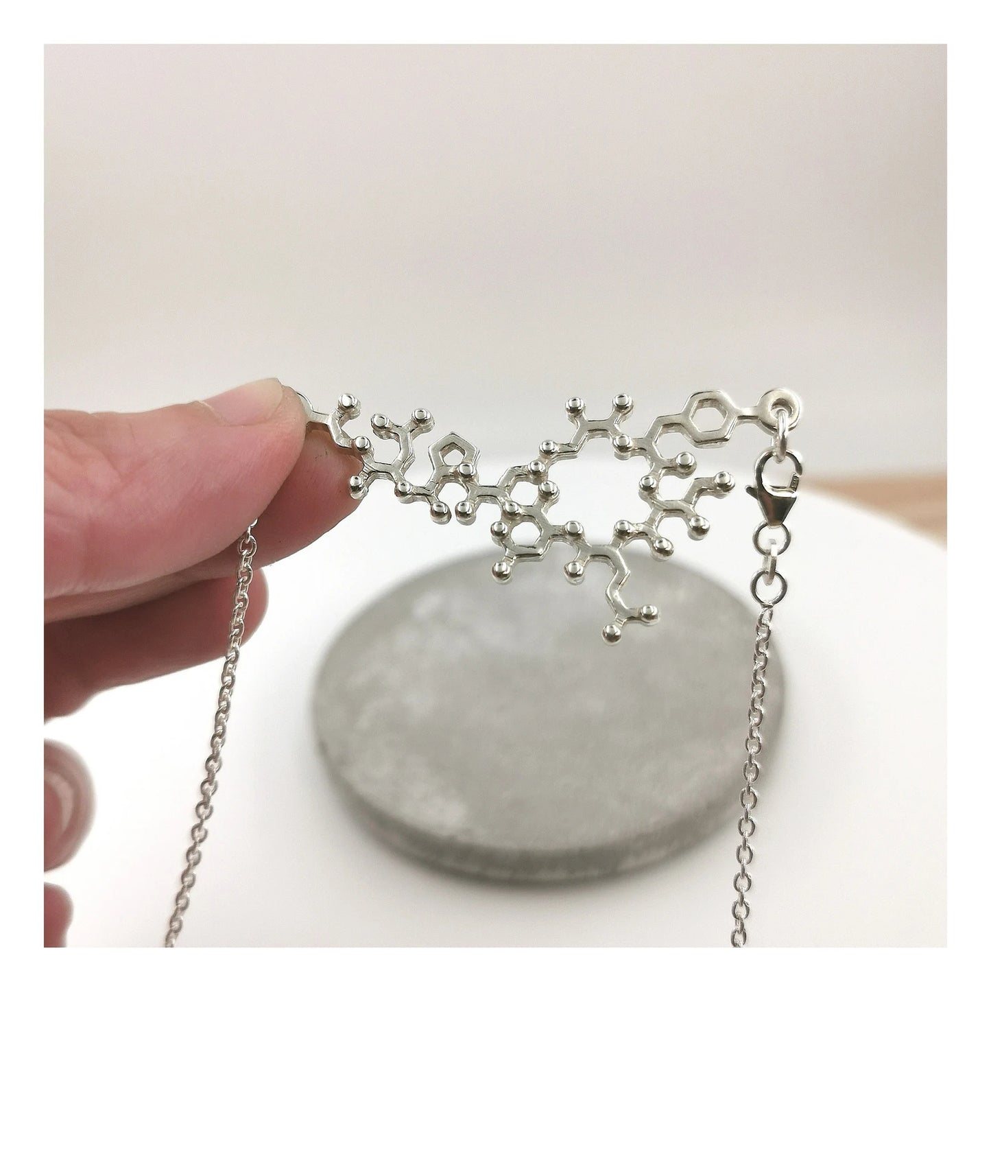 Collar Oxitocina en Plata 925 con Cadena