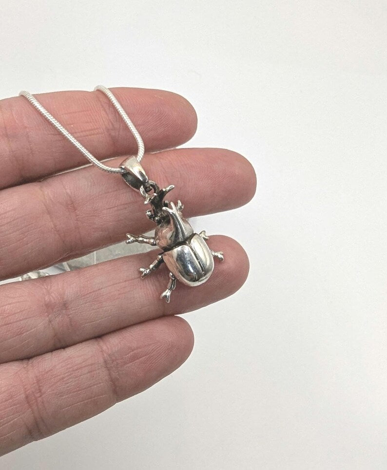 Colgante Escarabajo Rinoceronte en Plata 925