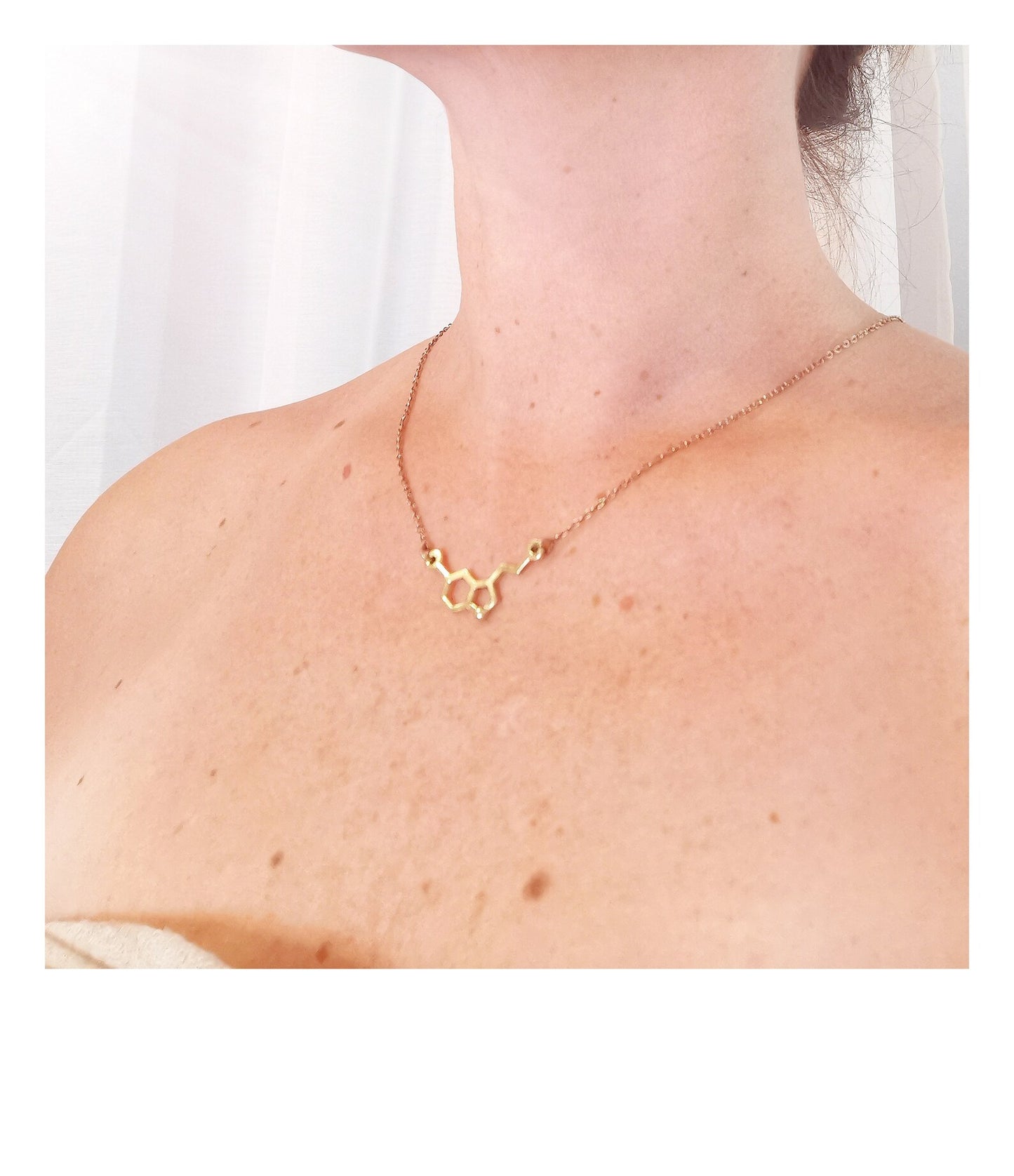 Collar Molécula de Serotonina en Plata 925