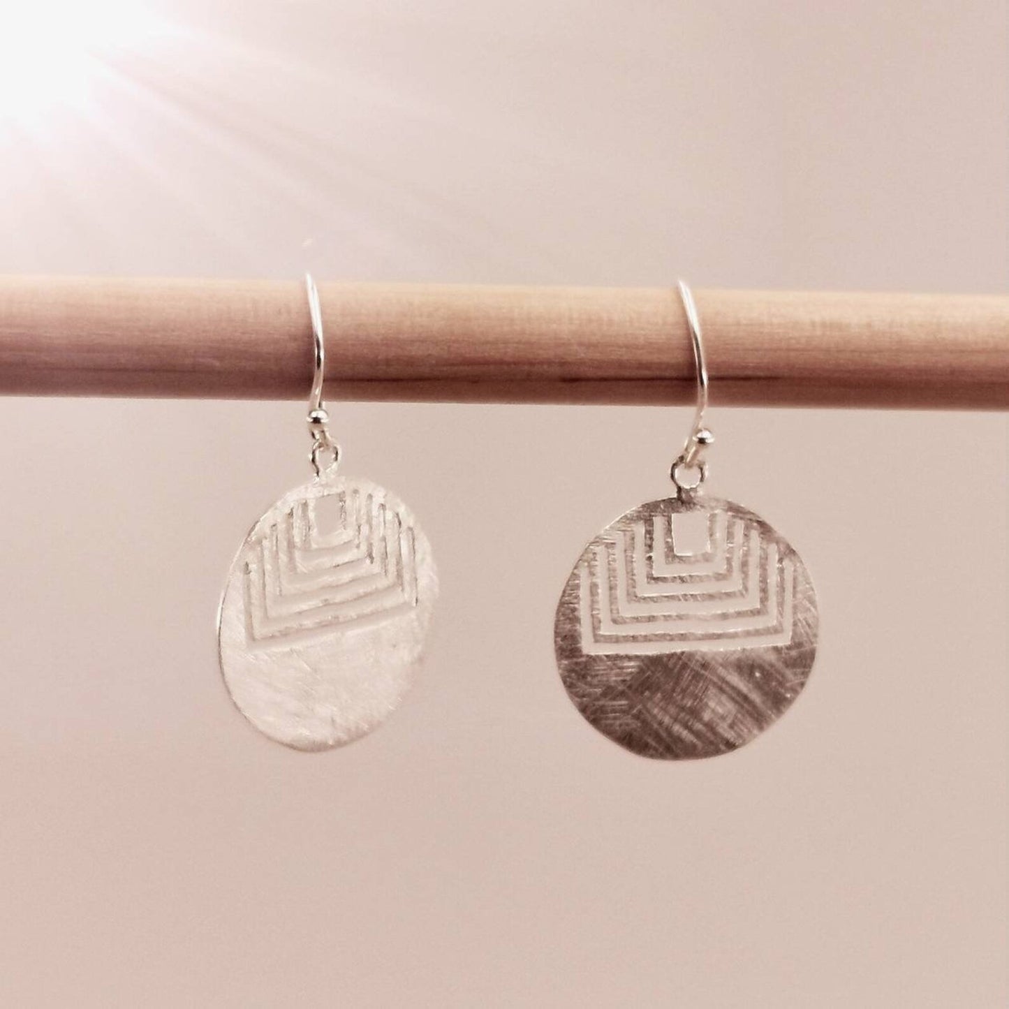 Aros Tribales en Plata 925 con Acabado Mate – Inspirados en el Arte Mapuche