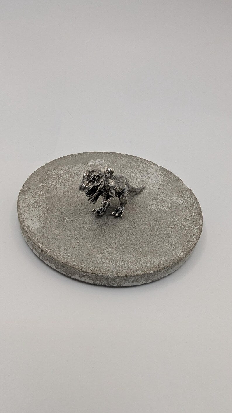 Colgante Dinosaurio T-Rex en Plata 925 – Joyería Prehistórica