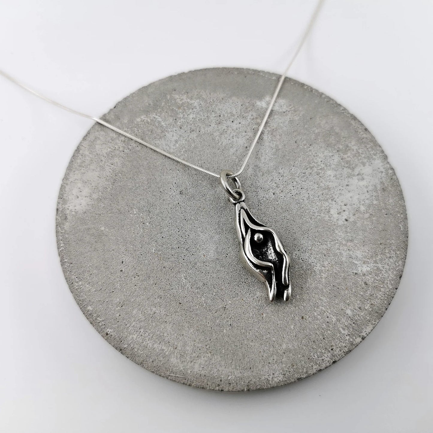 Colgante Vulva Detallado en Plata 925